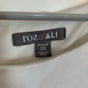 Womens sleeveless dress.  Size 22 mid calf length.